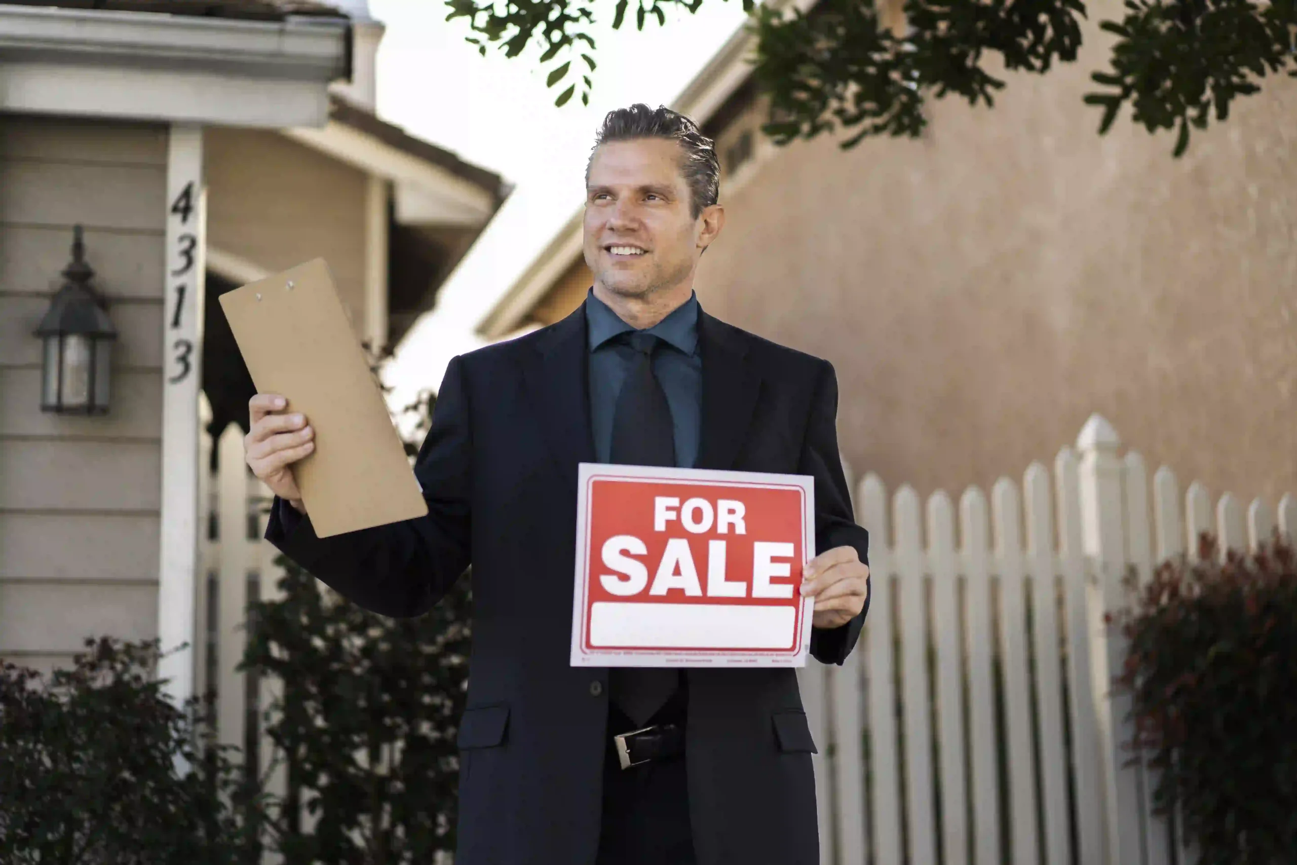 Pros and Cons of “For Sale By Owner” (FSBO) Home Sales 1